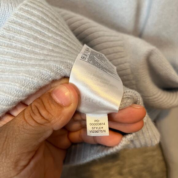 VINCE Deep V-neck raglan-sleeve pullover 100% Cashmere Sweater Baby Blue Large - Picture 7 of 9